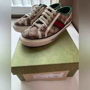 Gucci GG Canvas Low-Top 1977 Tennis Sneakers with Green and Red Web size 37